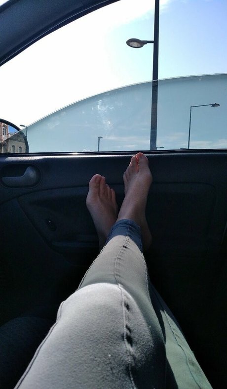 mommyphinye erotic actress pic