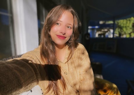 black hair onlyfans exclusive pic