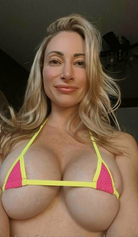 lauralaceyof pornstar nice picture