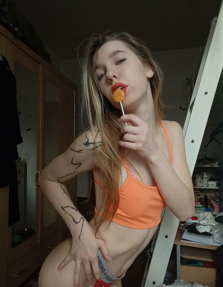 freeshylan pretty pornstar galleries