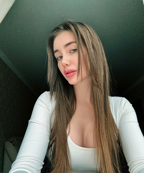 centerfold onlyfans beautiful naked picture