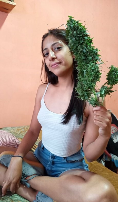 miasalcedo28 perfect model image