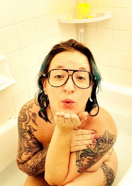 ebony midget onlyfans hd picture