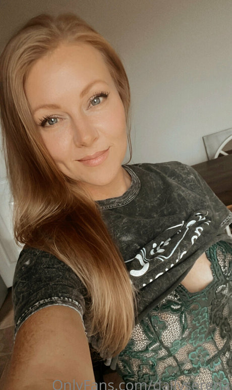 Dailyserena free model pic