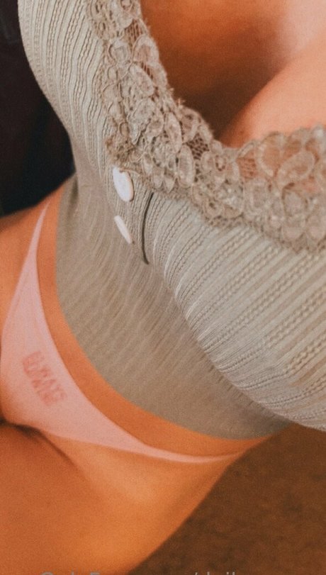 Dailyserena pretty pornstar img