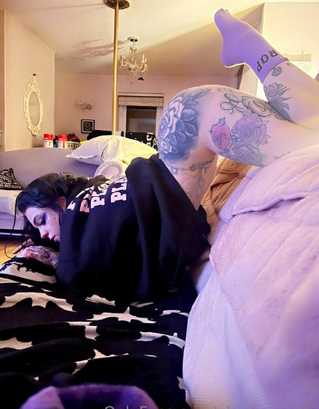 glamourgoth star exclusive photo