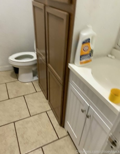 chloeyblack art actress image