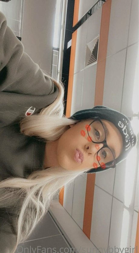 sunnybbygirl star hot picture