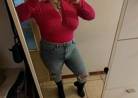 lips onlyfans free img