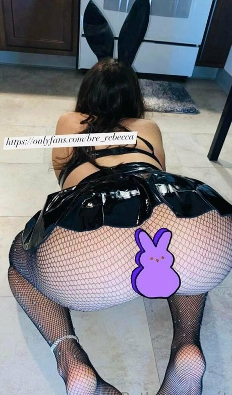 brown eyes kitty onlyfans sexy photo