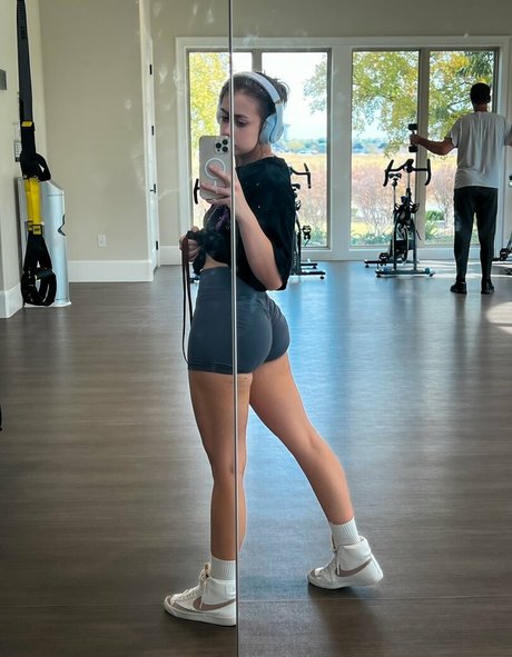 GXR Shorty pornstar naked images