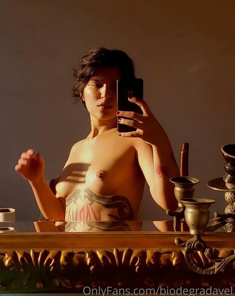 very skinny onlyfans free nude picture