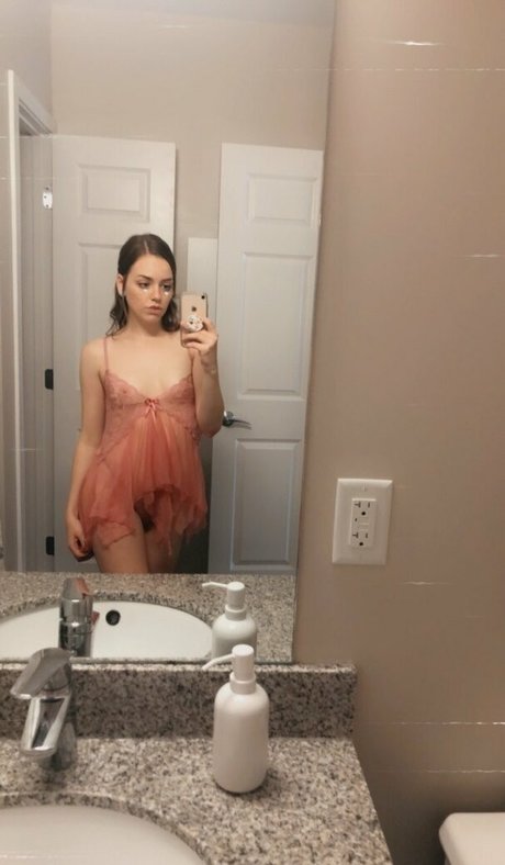 heyimella sex model archive