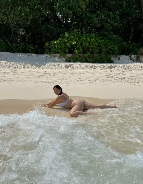 thiccasianbaddie sexy model gallery