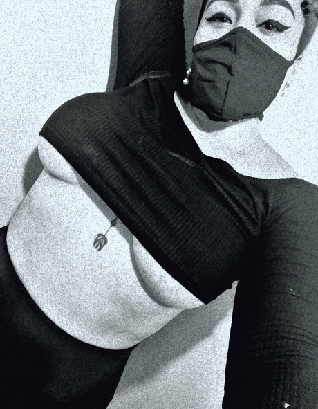 famouscreamy nice actress photo