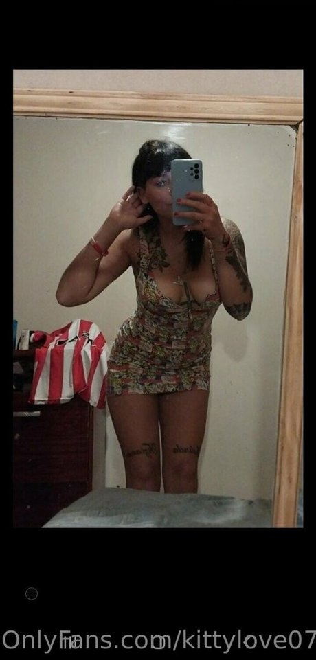 kittylove074 naked model photo