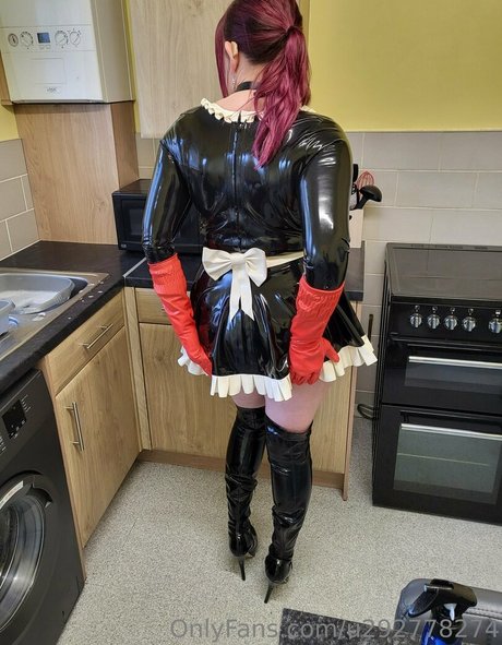 latexnikki12 naked model photo