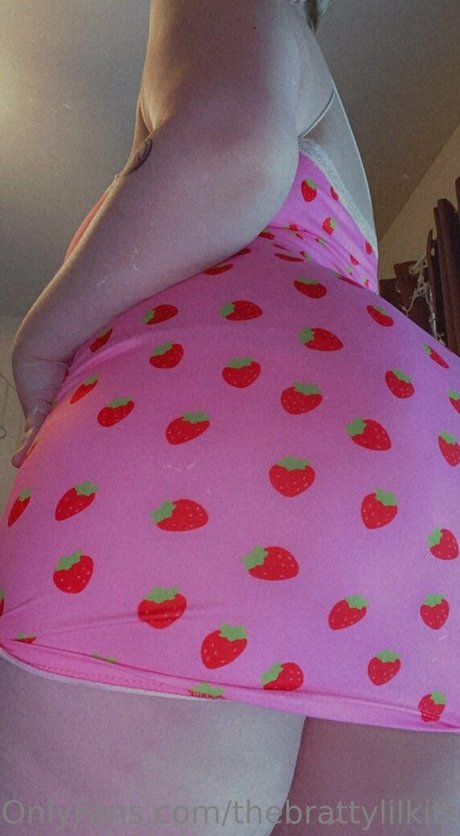 thebrattylilkitten art model photo