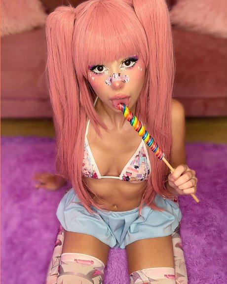 Nikki Barlowe sex model pic