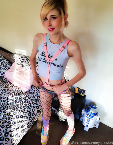 mirror onlyfans art nude img