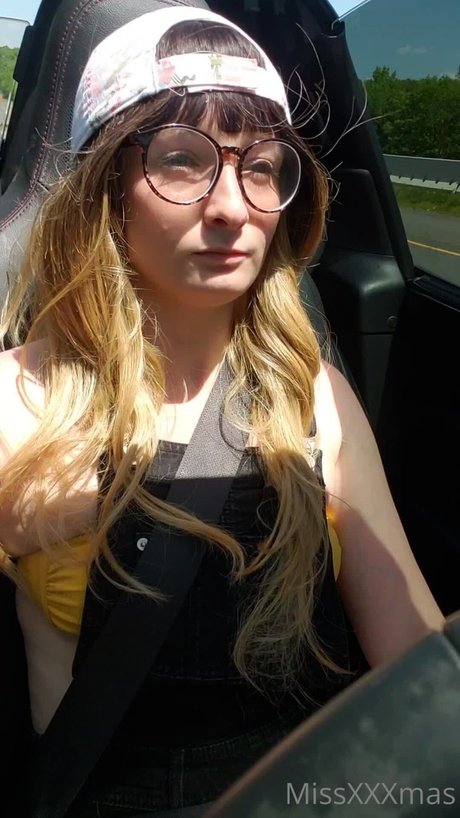 MerryMissXXXmas naked model archive