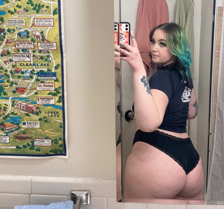 petite onlyfans beautiful nude picture