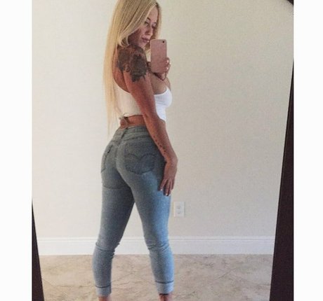 lesbian feet onlyfans pornographic pics