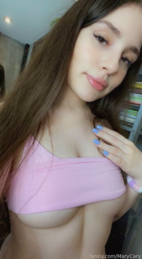 MaryCary star naked pictures