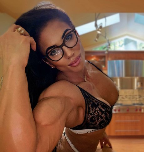 Elisabeta Ionita model beautiful pics