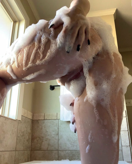 small onlyfans pornographic pics