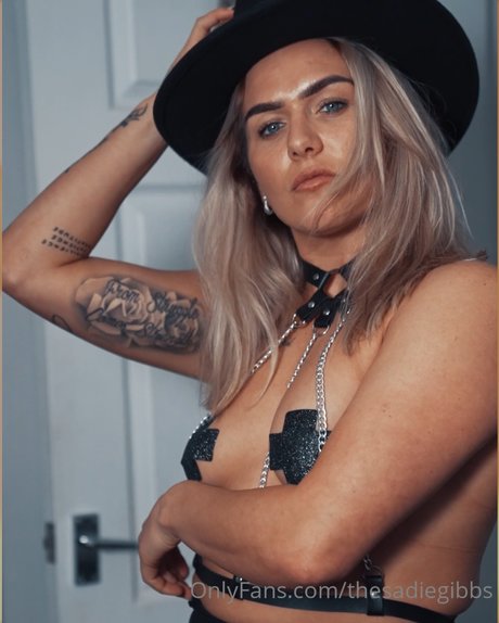 Sadie Gibbs free star pic