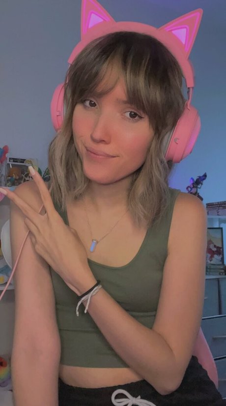 brown eyes kitty onlyfans perfect photo