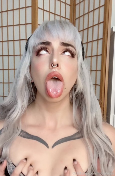 moon faae sexy model pictures