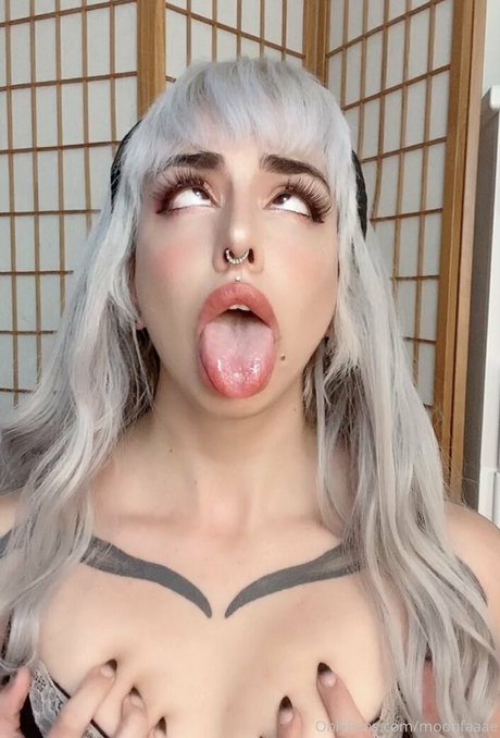 moon faae free actress photos