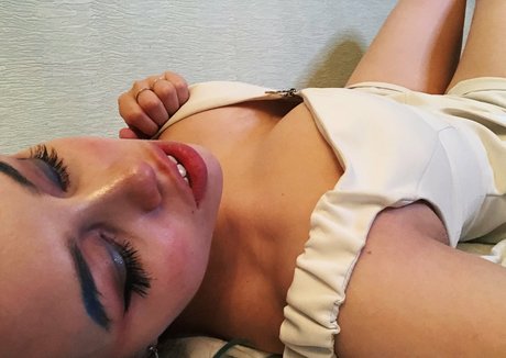 blonde milf onlyfans free nude image