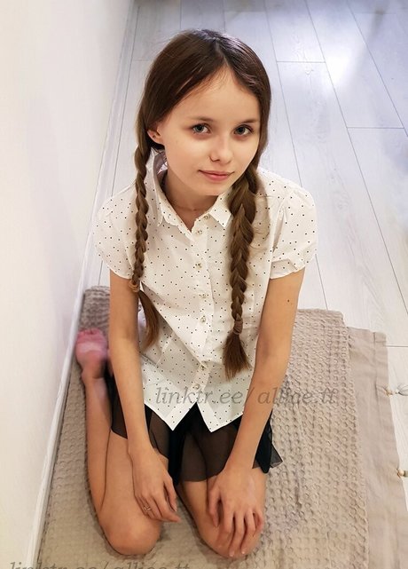 Alisaya model pornographic image