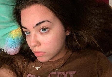 babyv1902 pornstar adult pic