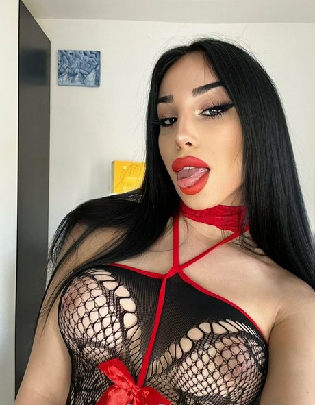 beatrixxnx model hot images