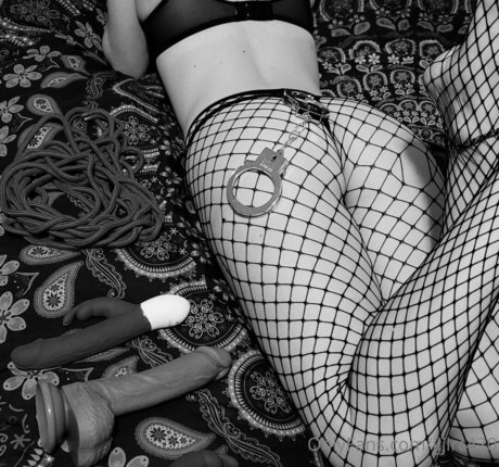 ebony midget onlyfans free xxx images