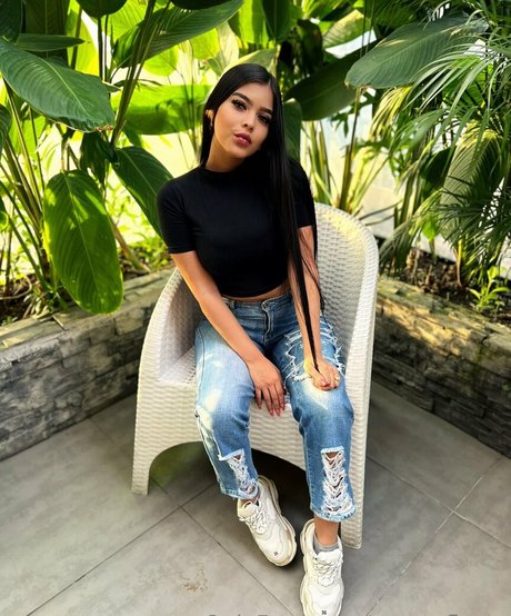 skinny asian onlyfans xxx pictures