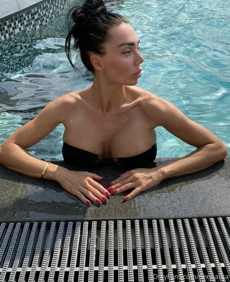 skinny asian onlyfans sexy images