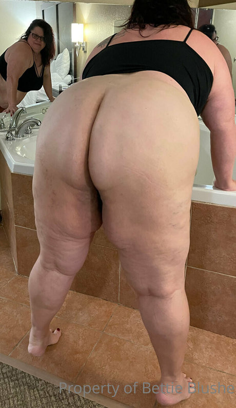 black nude onlyfans top pic