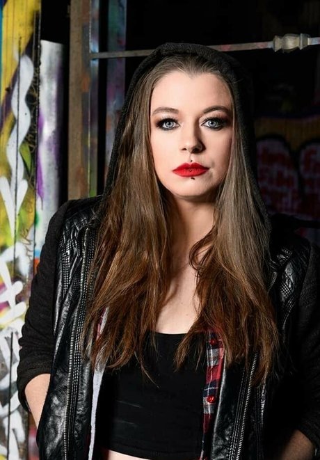 naturegirlsarahfl nudes actress picture