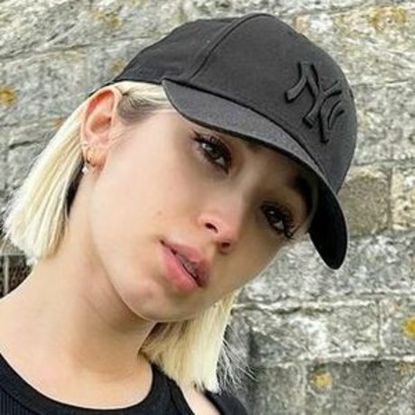 Rebeca Stones star free pic