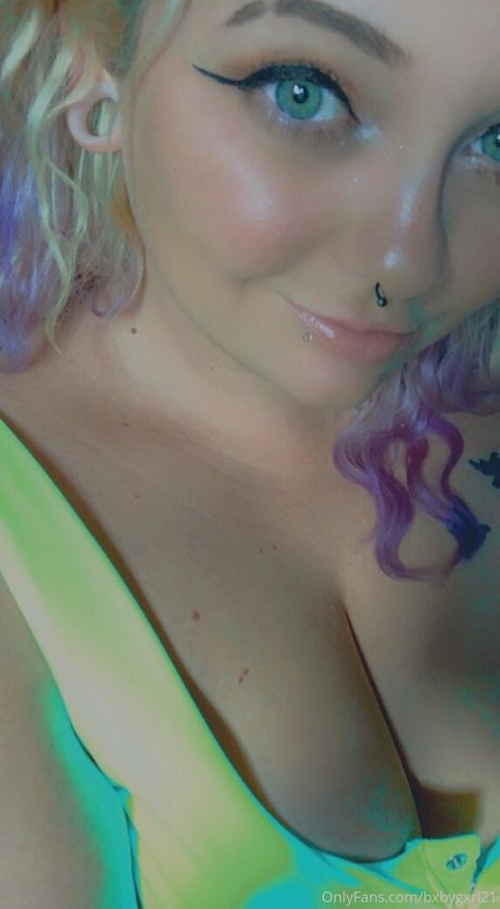 bxbygxrl21 nude pornstar gallery