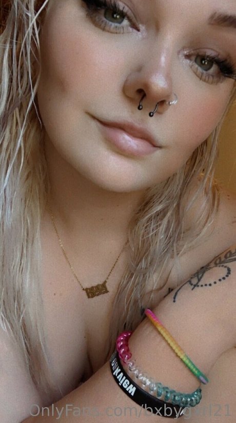 bxbygxrl21 hd pornstar img