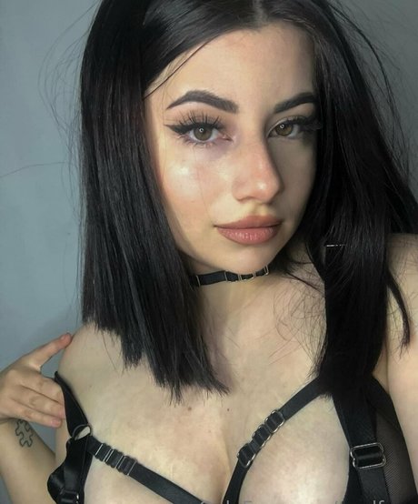 yourgirlfriendval sexy star image