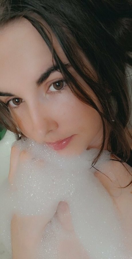 playfulforyou pretty model pic