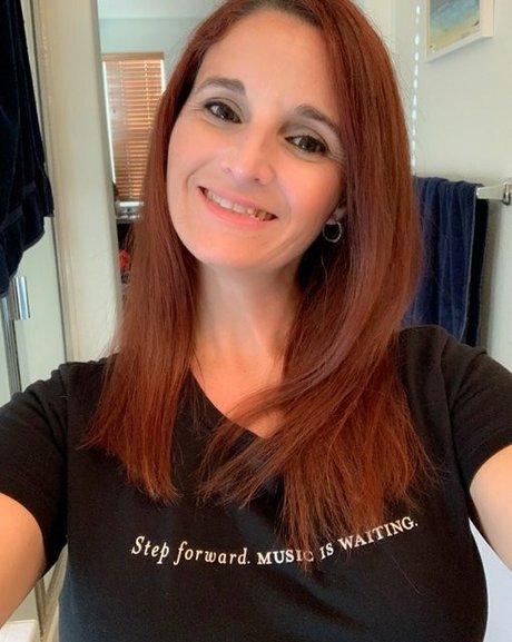 Mrs Badass erotic model galleries