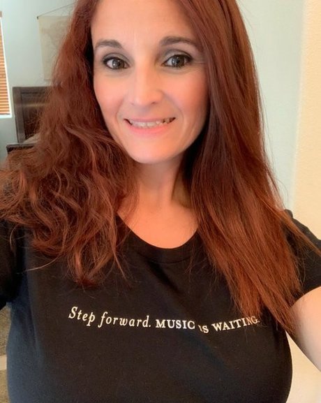 Mrs Badass xxx pornstar photo